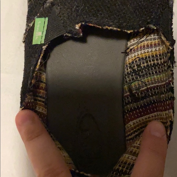 woman’s Sanuks - Picture 3 of 5